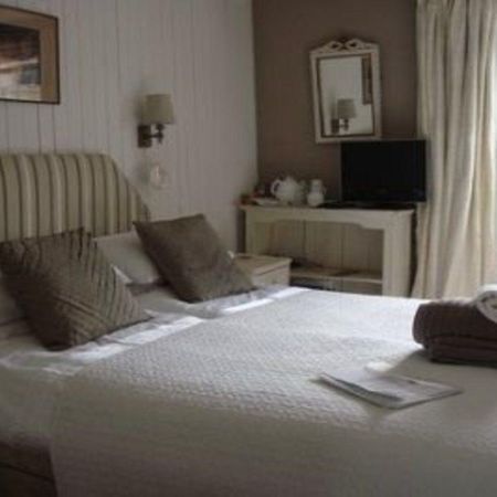 Wisteria House B&B Чипенхэм Экстерьер фото